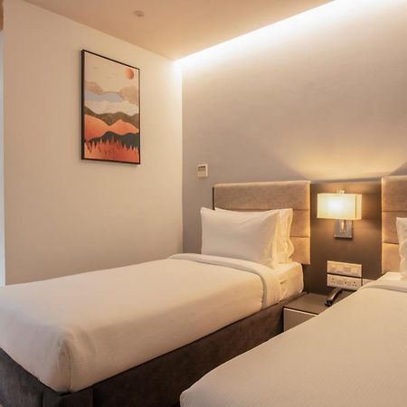 Northway Hotel Visakhapatnam Extérieur photo