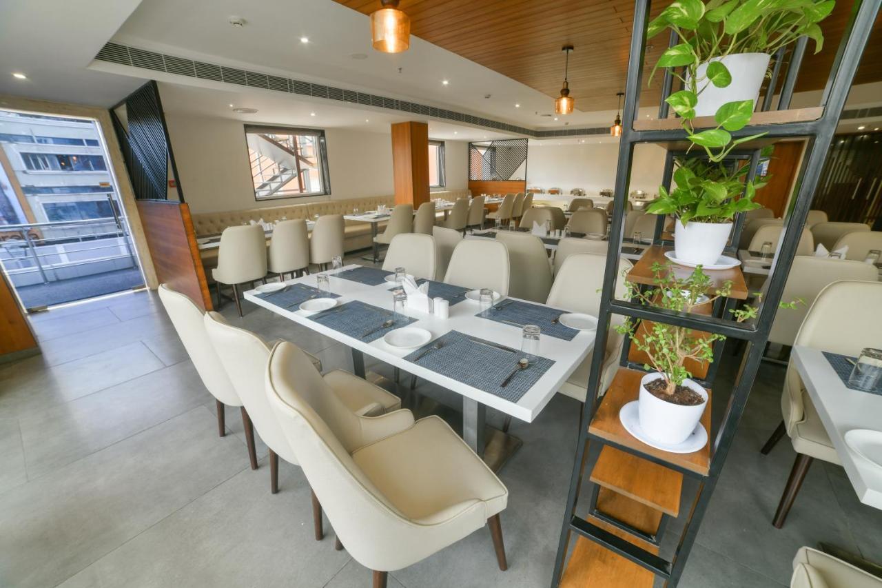 Northway Hotel Visakhapatnam Extérieur photo
