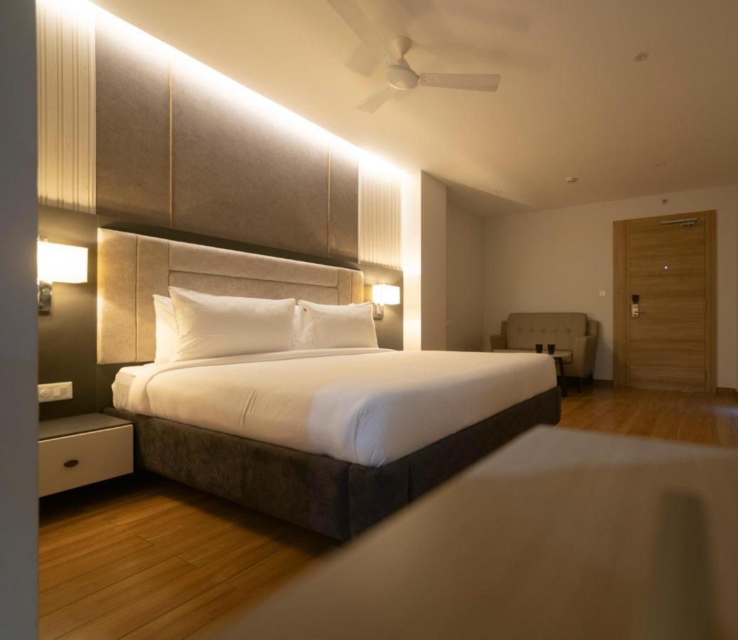 Northway Hotel Visakhapatnam Extérieur photo