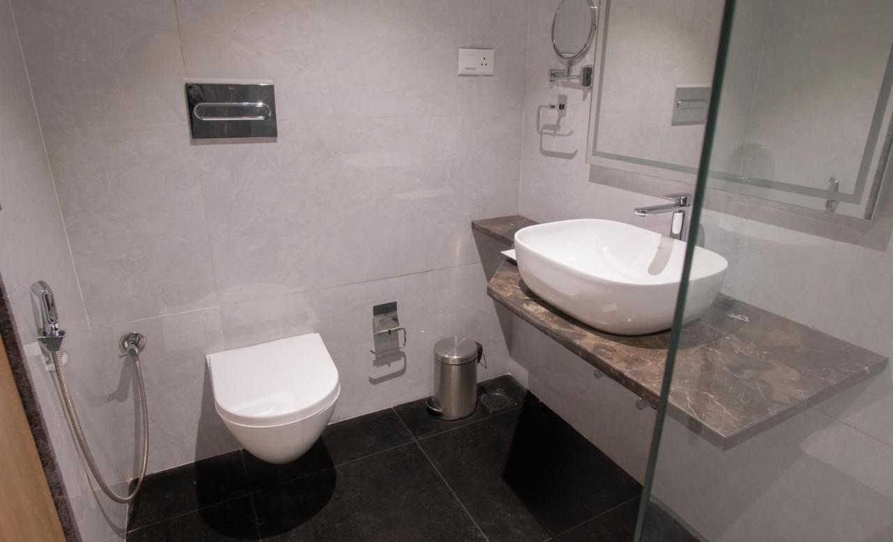 Northway Hotel Visakhapatnam Extérieur photo