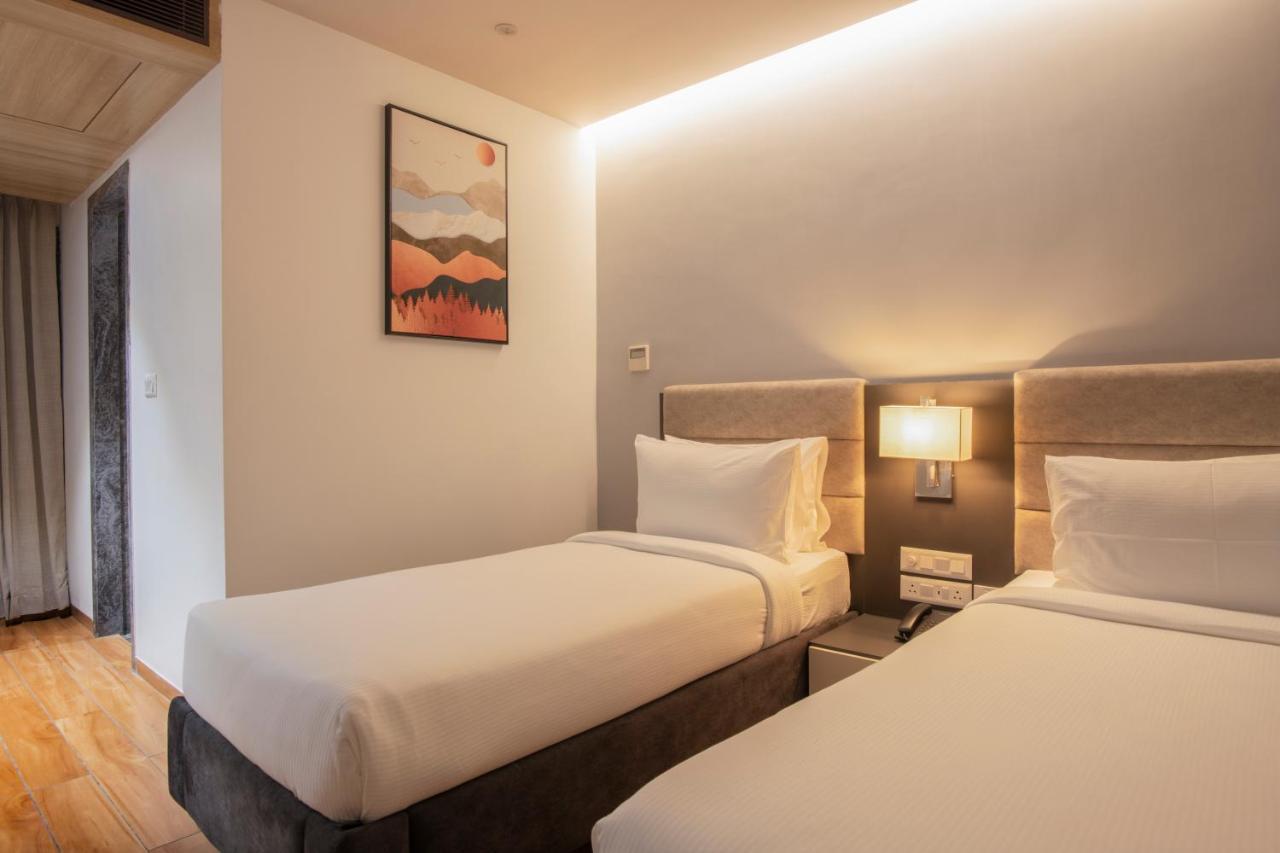 Northway Hotel Visakhapatnam Extérieur photo