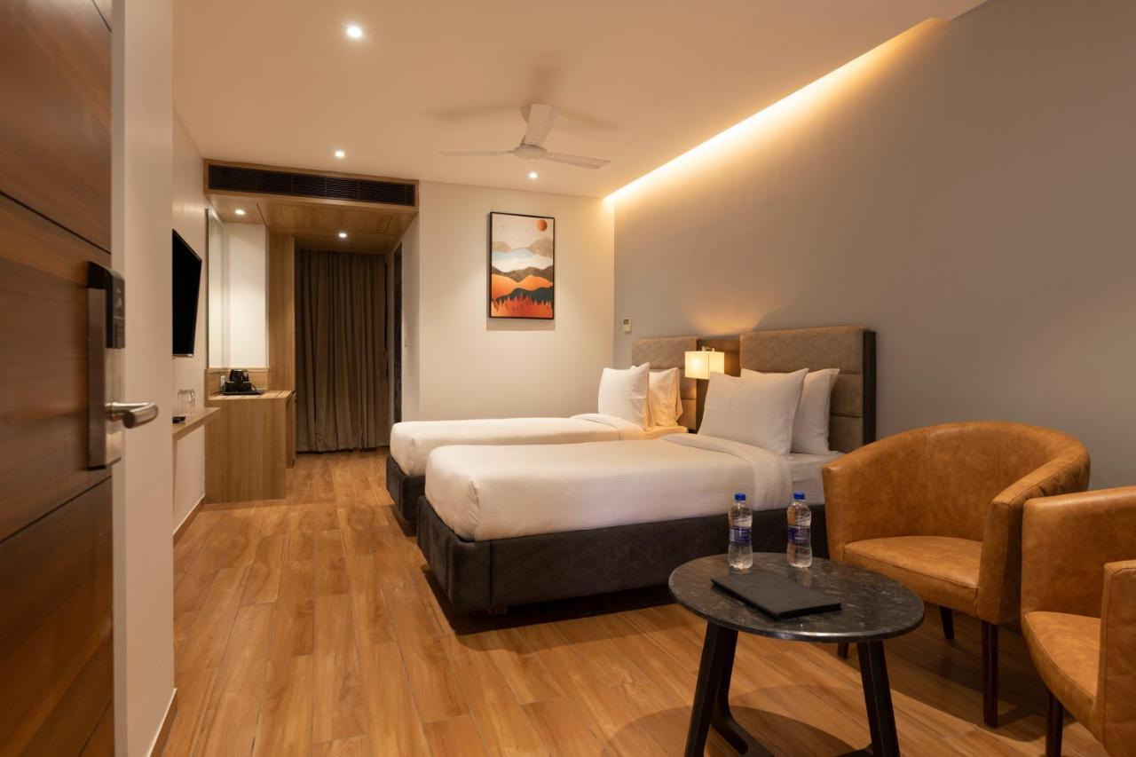 Northway Hotel Visakhapatnam Extérieur photo